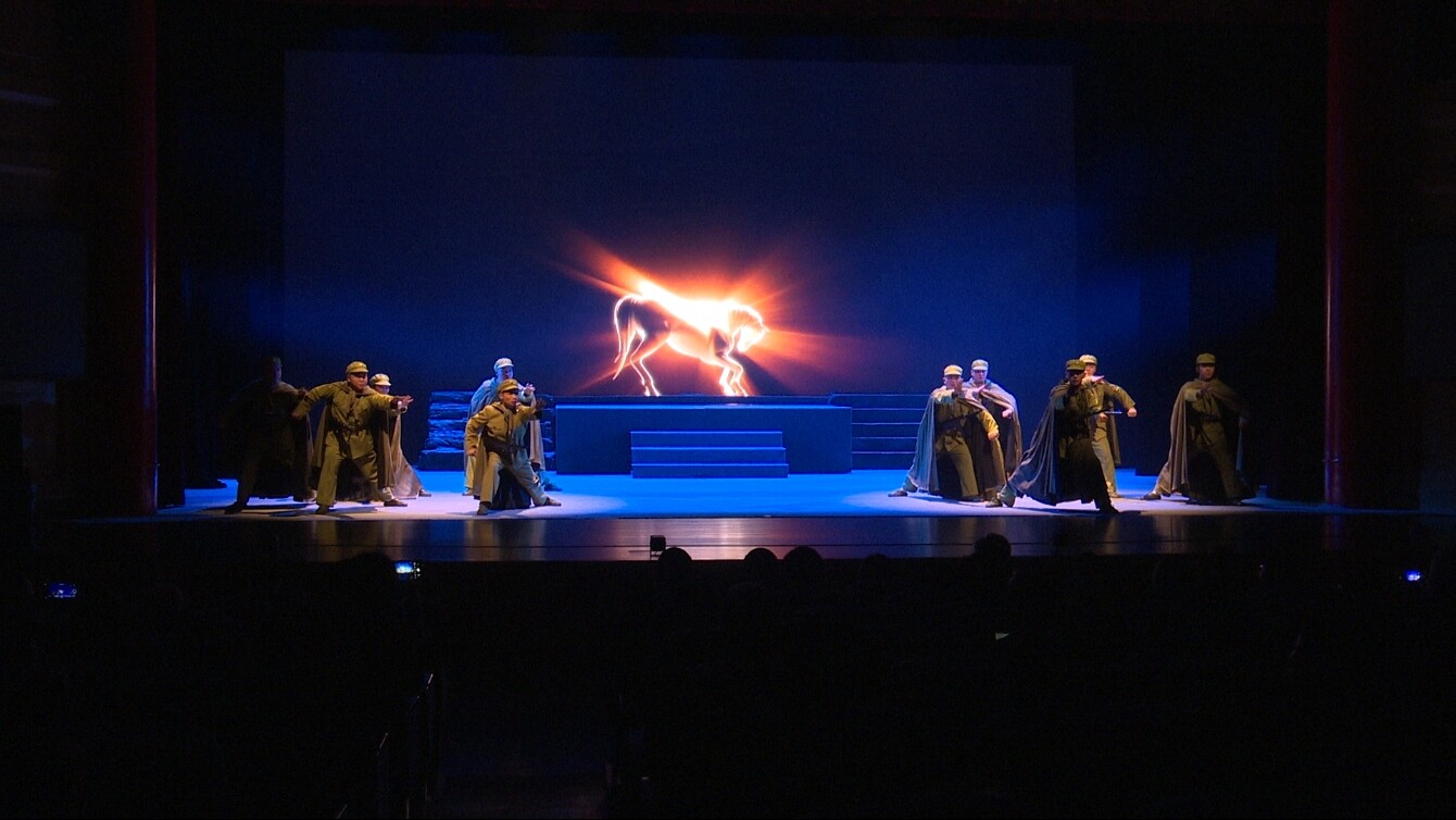 新编湘剧大戏《欧阳海》在郴州进行专场演出