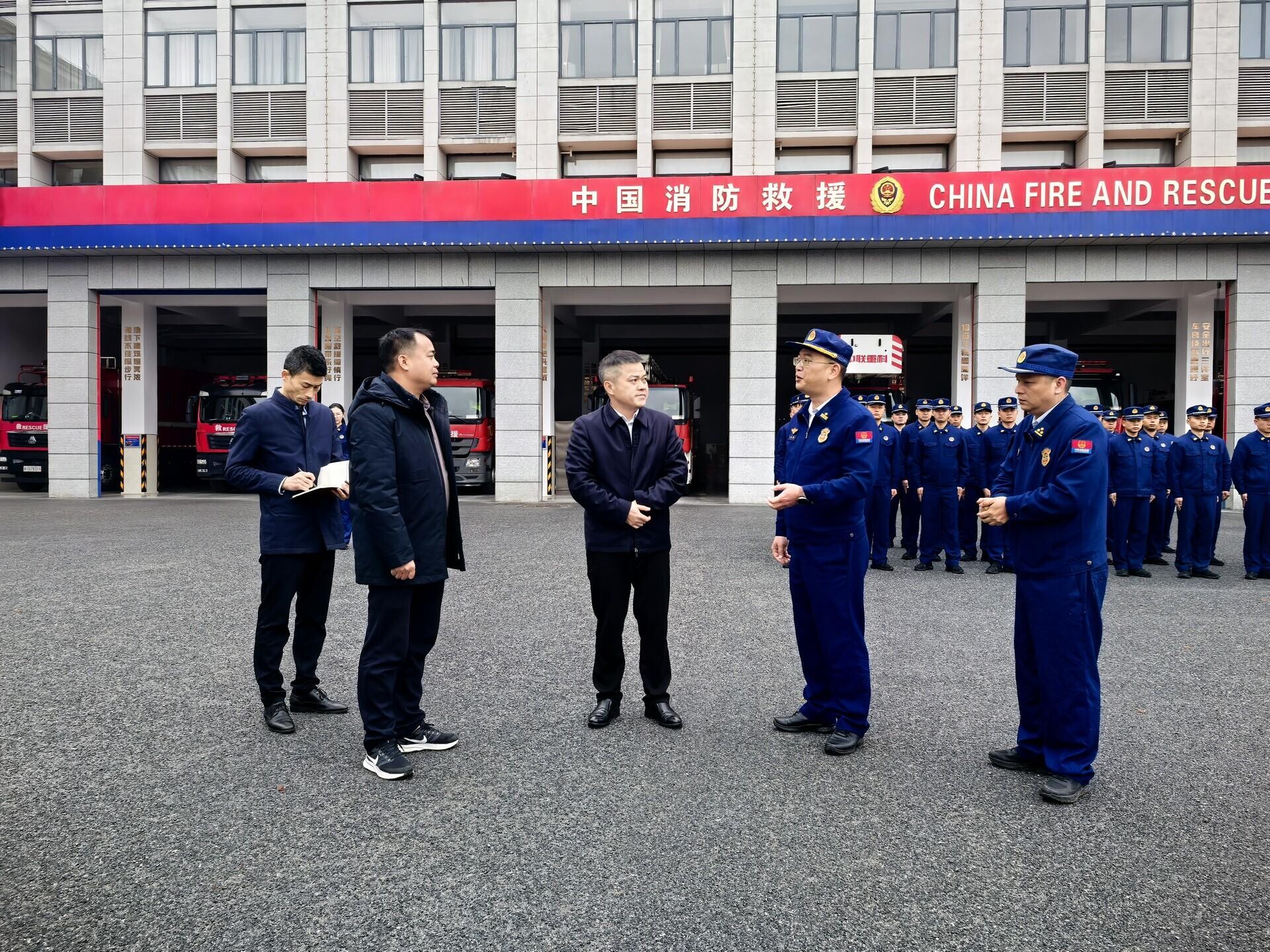 巫初华督导检查元旦假期安全生产和值班值守工作