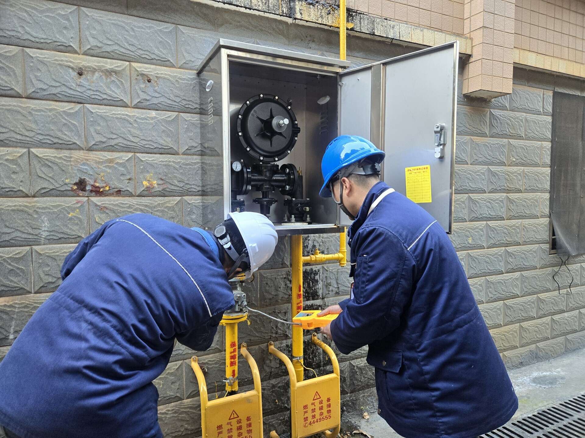 深入推进“六大新行动” 全面实施“七大攻坚”|我县开展冬季燃气安全检查 守护群众温暖过冬