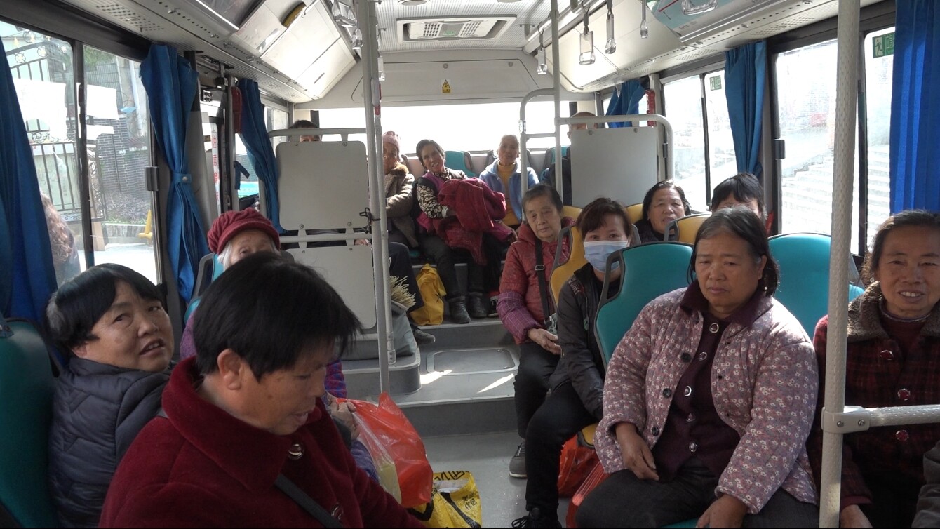 践初心 办实事丨塘市镇罗塘村：赶圩公交通村头 便捷群众幸福路