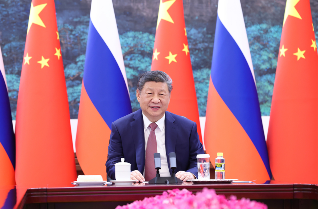 习近平同美国总统特朗普通电话