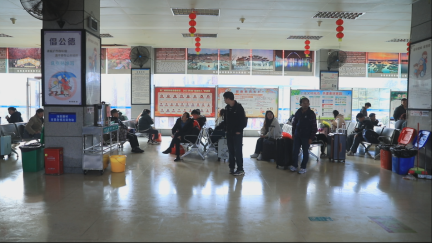 点对点护送 心贴心服务——我县开通暖心返岗免费直通车