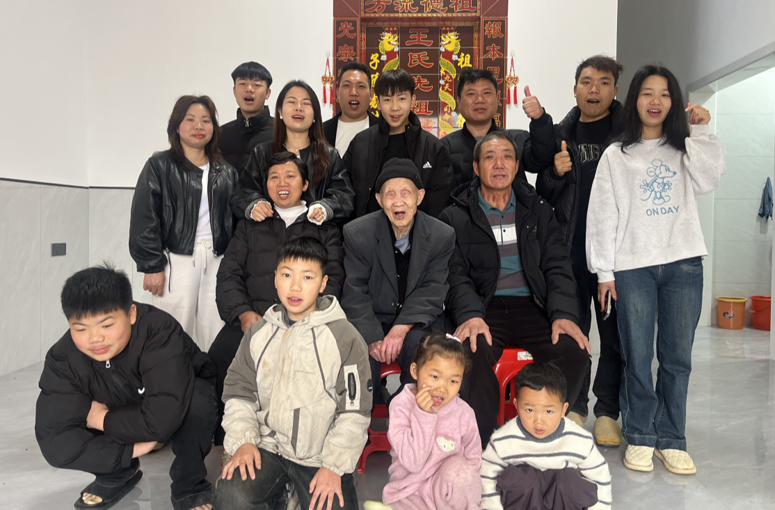 好人之城 | 湖南好人王石文：抚育亡兄子女，37年照顾同父异母失明大哥