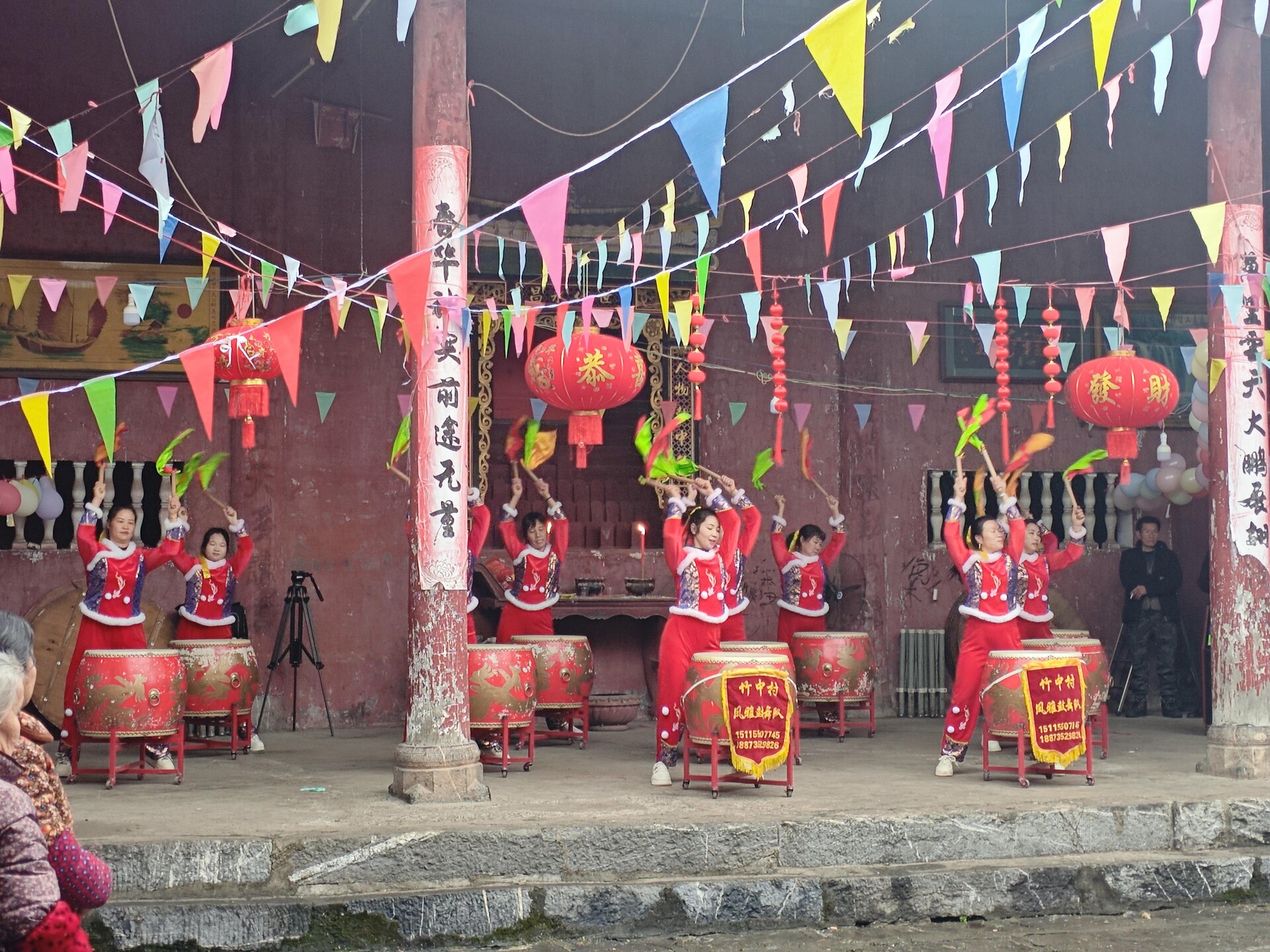 桂阳县樟市镇：当元宵佳节遇上“百人千场” 文明新风吹暖竹中村