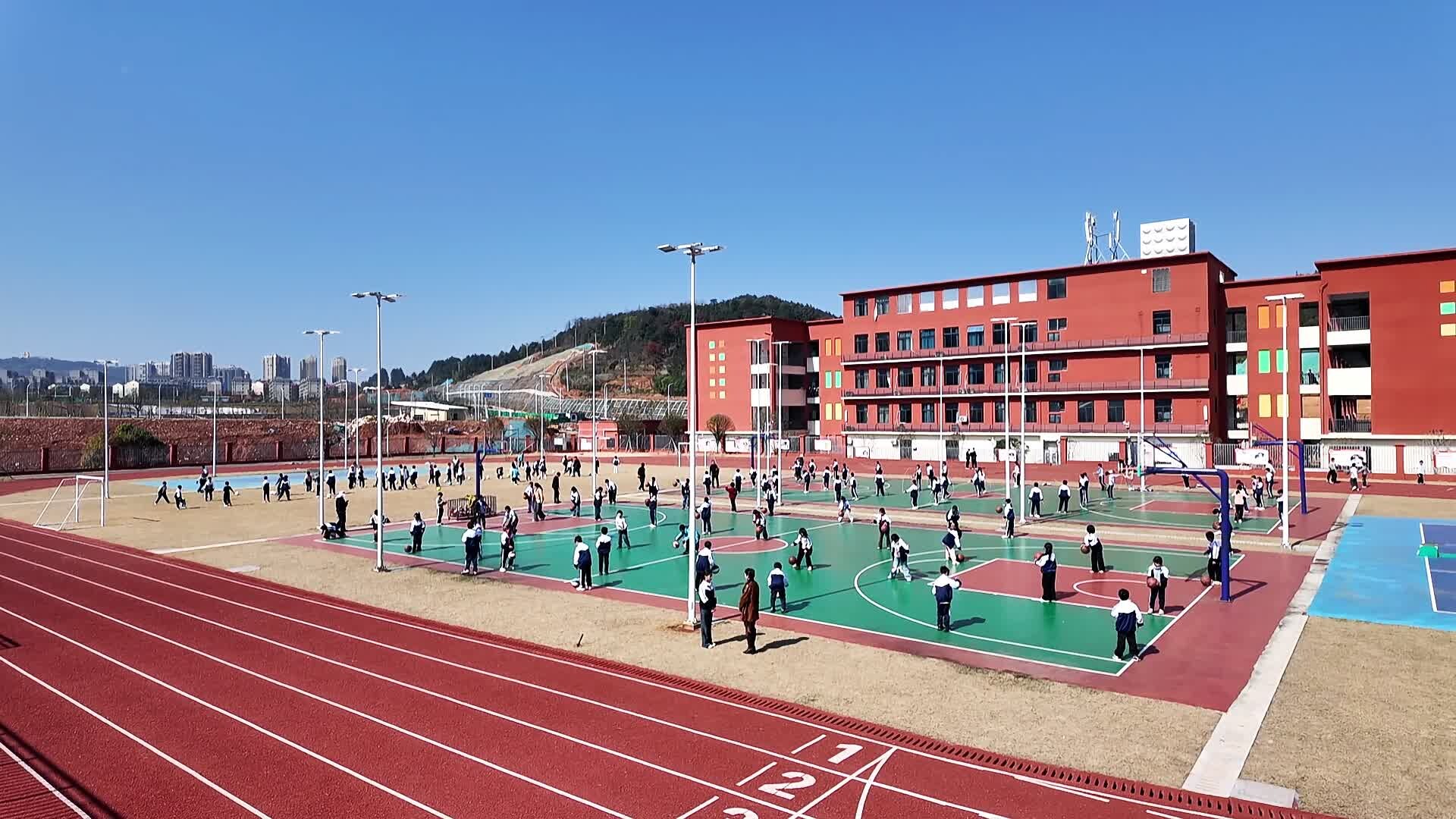 县北腾学校落实健康学校建设新规  点亮阳光校园