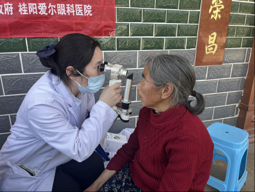 桂阳樟市镇联合爱心医院开展义诊 守护村民“眼前”健康和“舌尖”安全