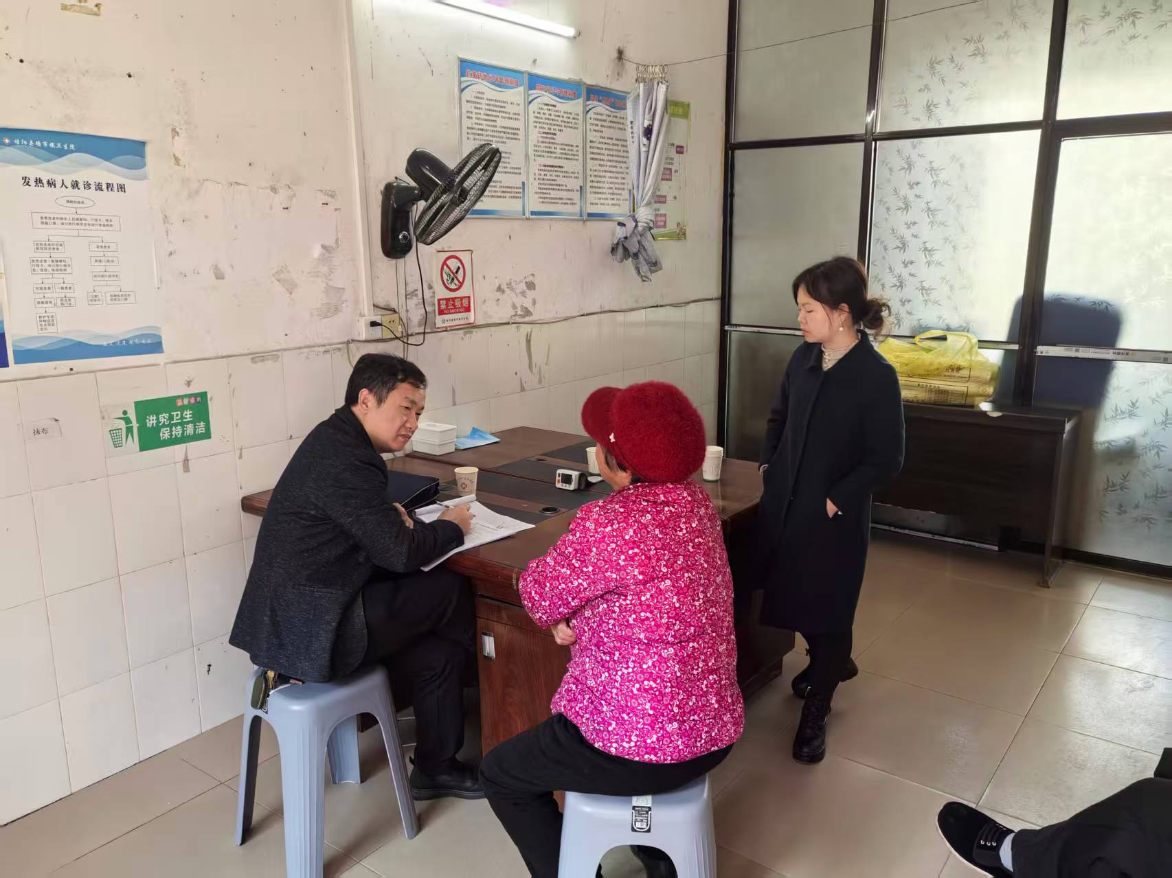 塘市镇：健康评估进基层 暖心服务护安康