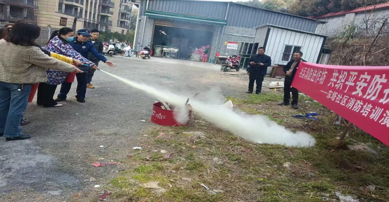 鹿峰街道东塔社区：消防培训进作坊  护航复产保平安