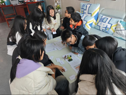 人大代表走进四里中学|关注青春期教育 护航青少年健康成长