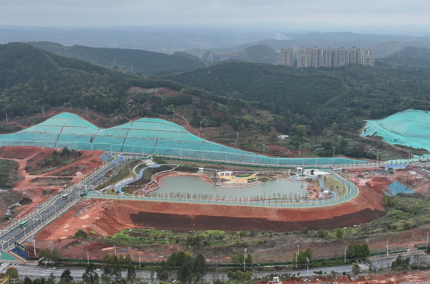 持续深化“六大新行动”   全力实施“开局八好”丨北腾湖公园及环湖道路建设工程竣工验收  土地集约利用与民生改善协同发展