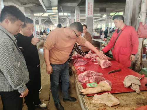 和平镇多部门联合巡市：守护赶圩日“舌尖安全”