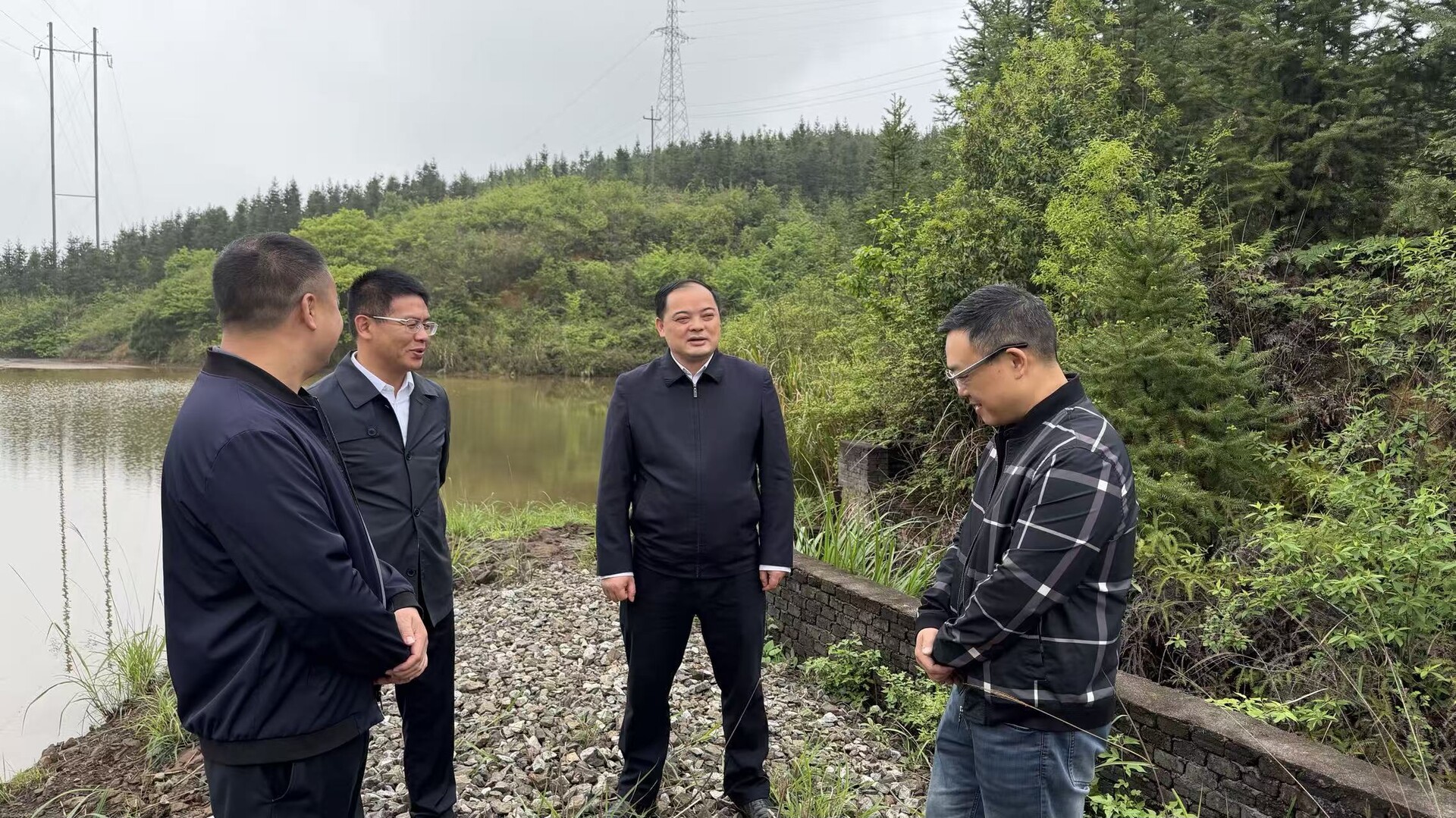 李志强调研防汛备汛和社会稳定工作