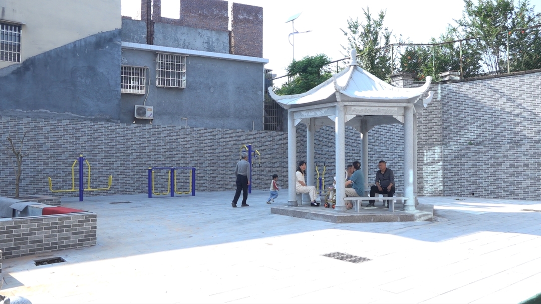 践初心 办实事丨鹿峰街道百花社区：便民微改造 古街焕新颜