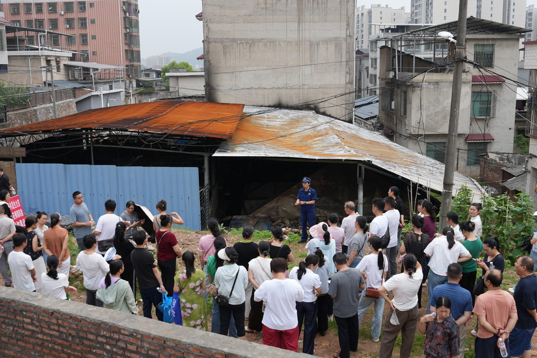 安全生产隐患大排查大整治丨县消防救援局开展实景化消防安全培训