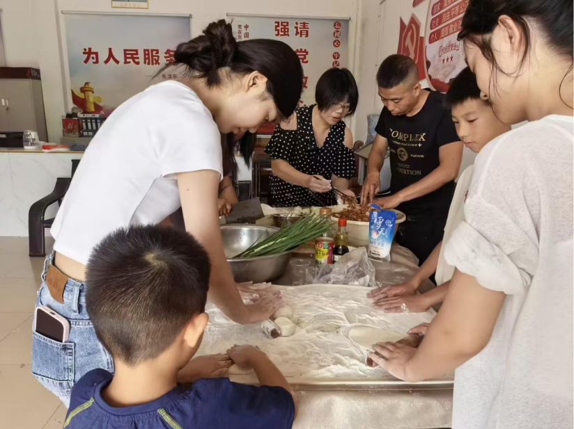 粽香暖民心 服务聚民意 ——浩塘镇多彩端午活动温情上演