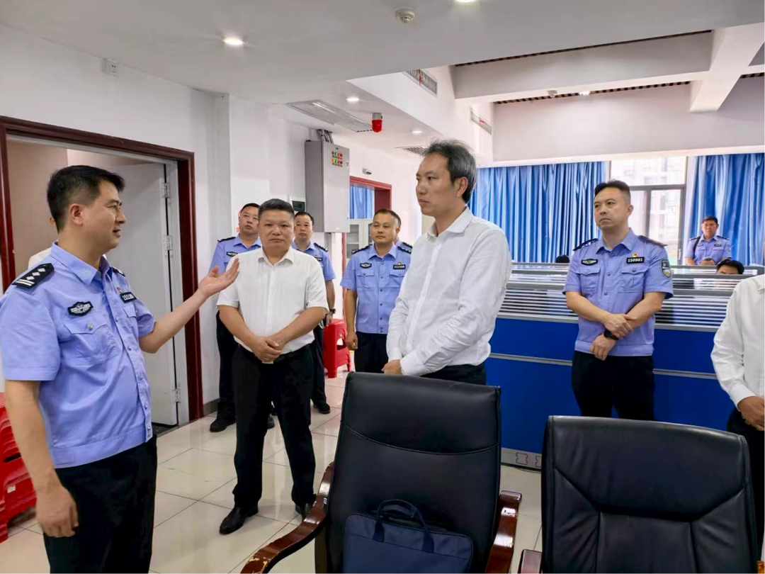 李富春调研安全稳定工作