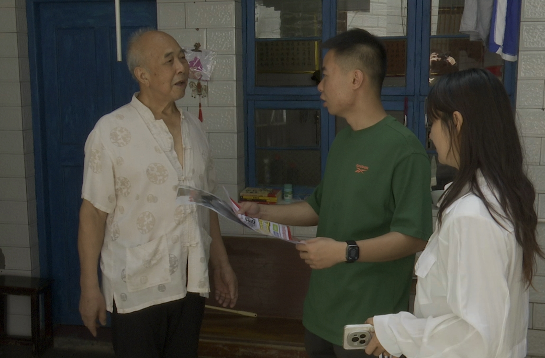 安全生产隐患大排查大整治|龙潭街道：楼道口加装“硬隔离”   源头整治电动车飞线充电隐患
