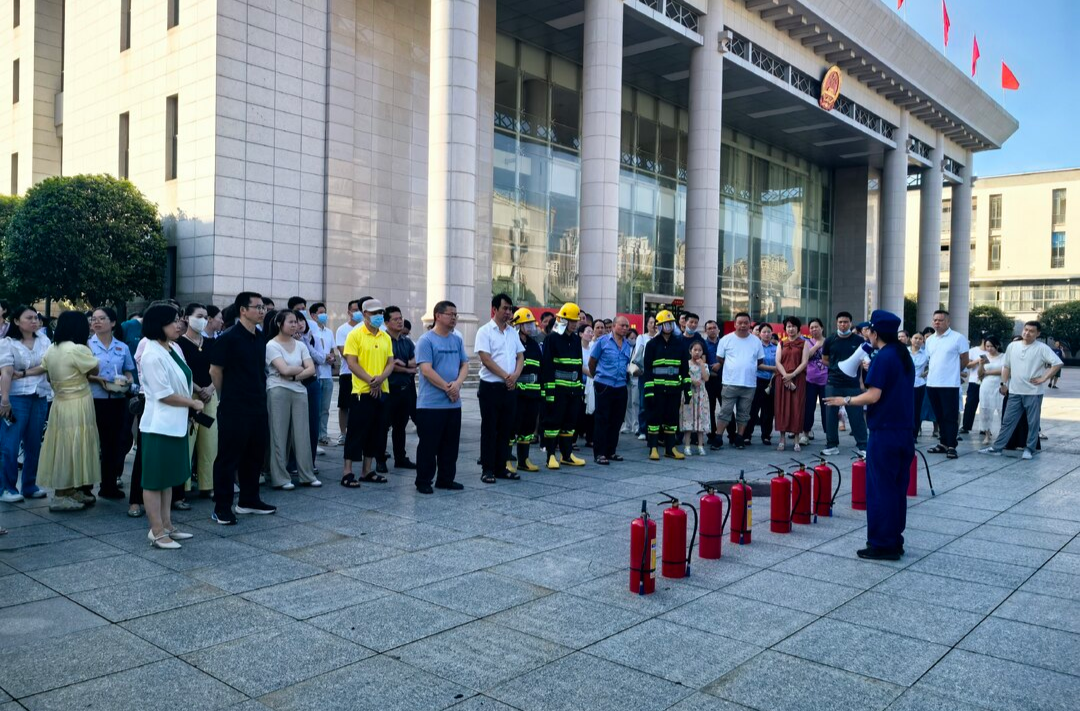 安全生产在线|县政务服务中心开展消防应急演练