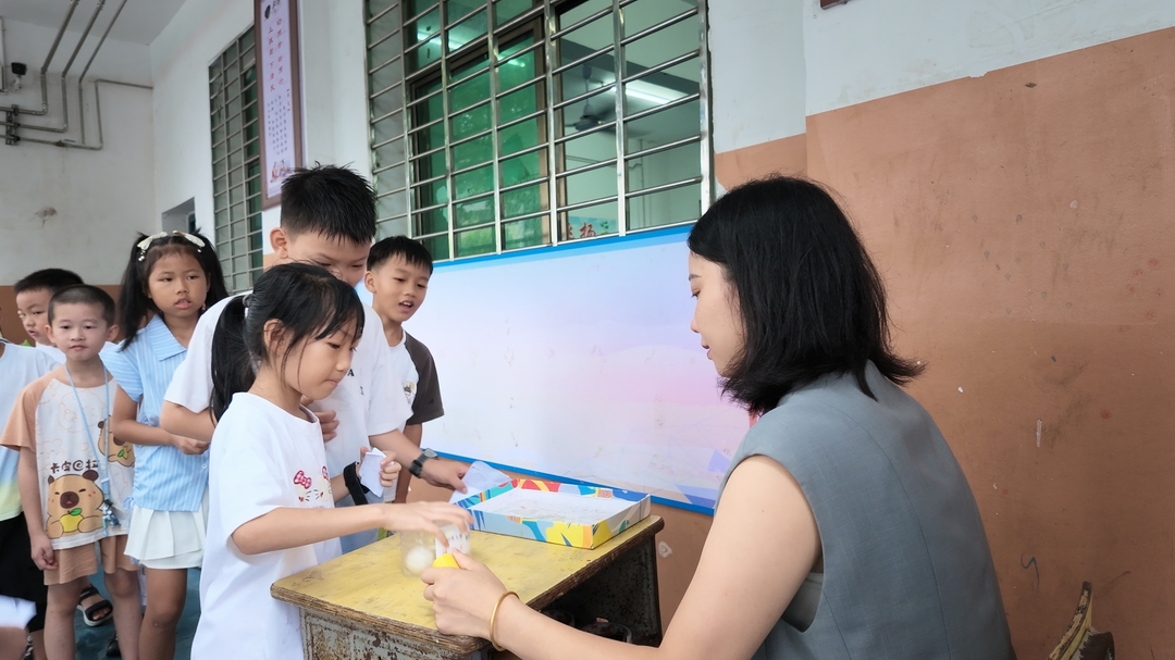 县芙蓉完小举行“科技启新程 运动向未来”开学主题活动
