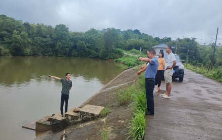 风雨之中显担当 黄沙坪街道筑牢防汛安全屏障