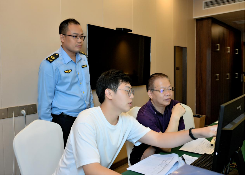 省第四生态环境保护督察组组长唐道明一行看望慰问信访工作人员