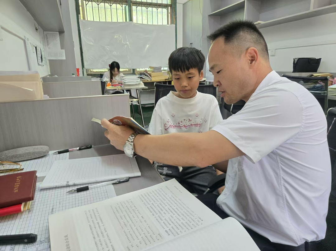 郴州市模范教师欧阳州：春风化雨育心灵 三十年扎根乡村教育