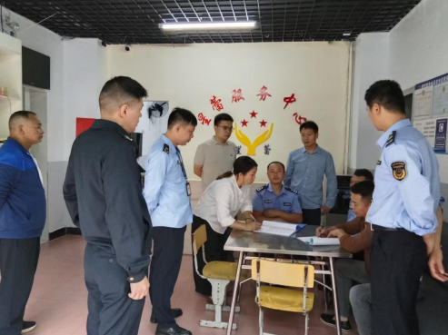 正和镇与多部门联合开展校园周边环境综合治理行动