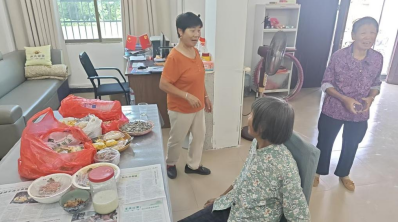 下班来“打卡” 茶香聚民心  ——四里镇党群服务中心剪影·梅家篇