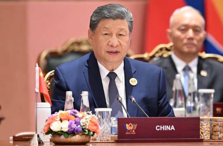 习近平出席金砖国家领导人第十八次会晤第二阶段会议并发表重要讲话