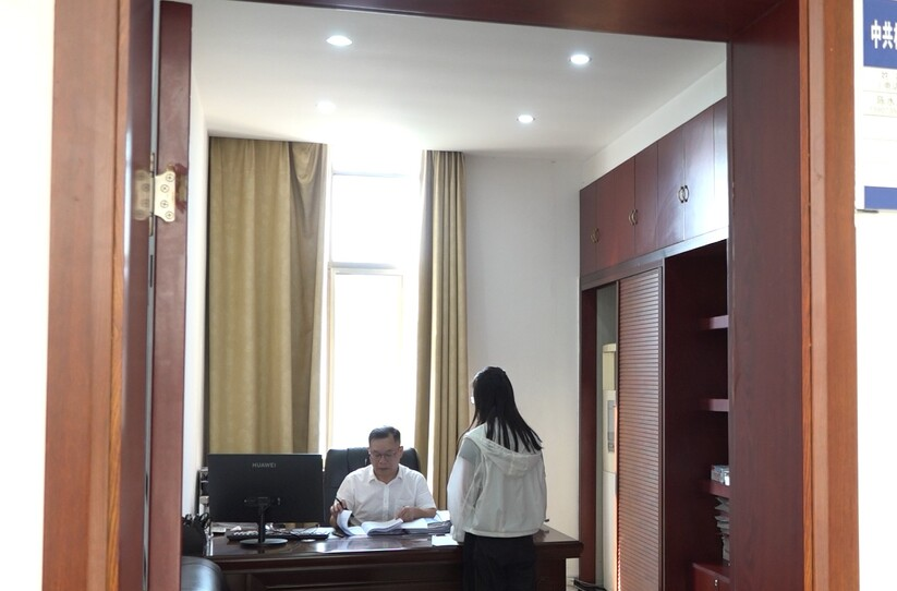 蓝图变实景 实干谱新篇——贯彻县党代会精神·一把手访谈|县委政法委：筑牢平安稳定屏障 护航高质量发展大局
