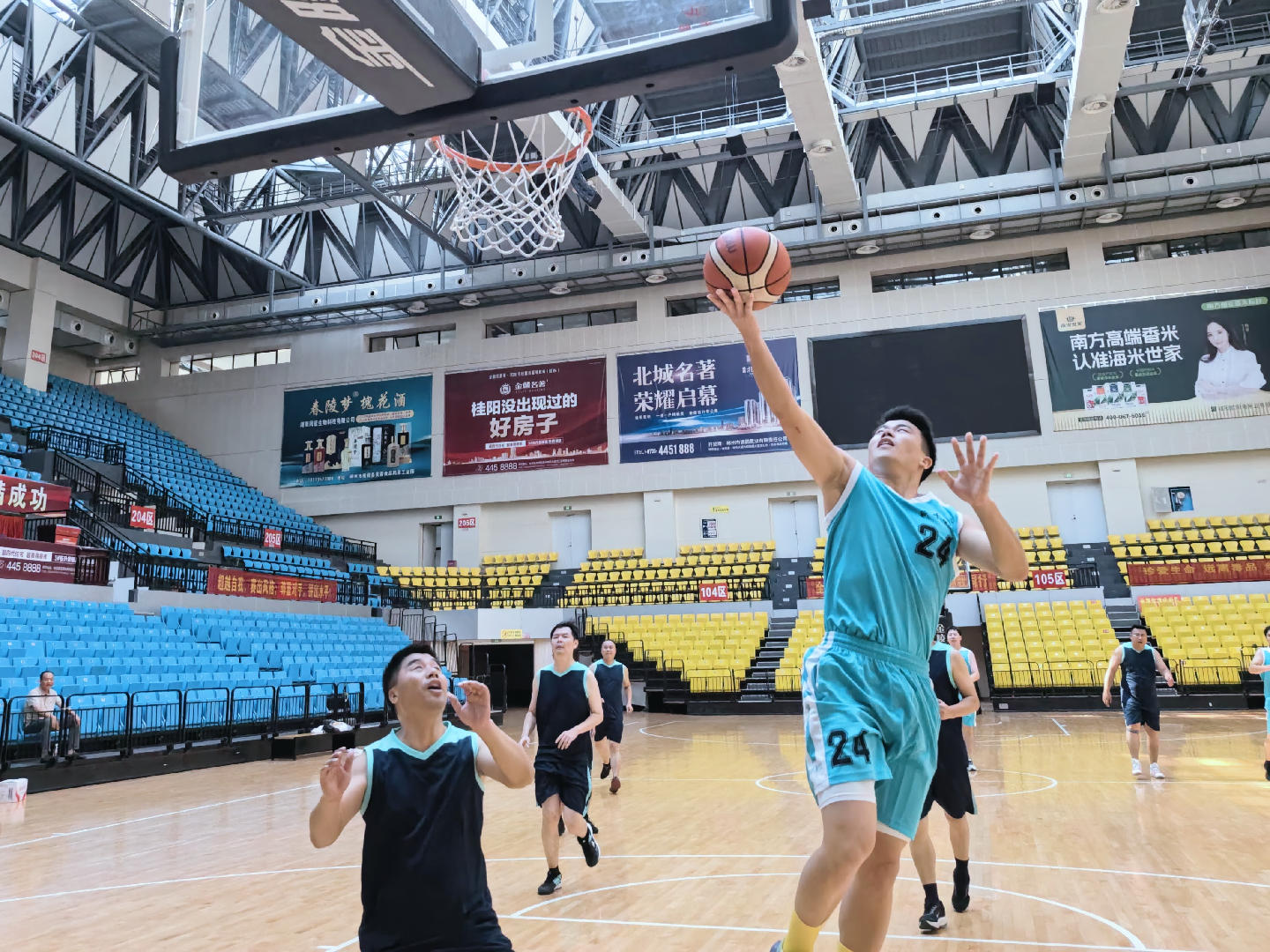 桂阳县委党校举办科级干部进修班篮球友谊赛