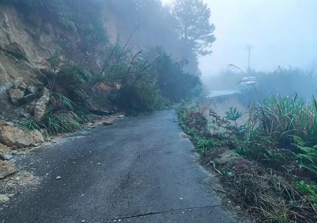党建引领聚合力，抢险救灾显担当  ——桂阳县莲塘镇宜福村党群服务中心上演暖心一幕