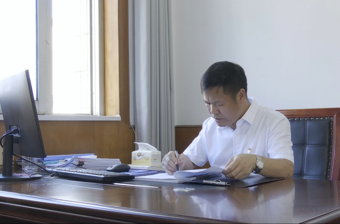 蓝图变实景  实干谱新篇——贯彻县党代会精神·一把手访谈|县住房和城乡建设局：着力城镇提质攻坚  建设美丽宜居幸福家园