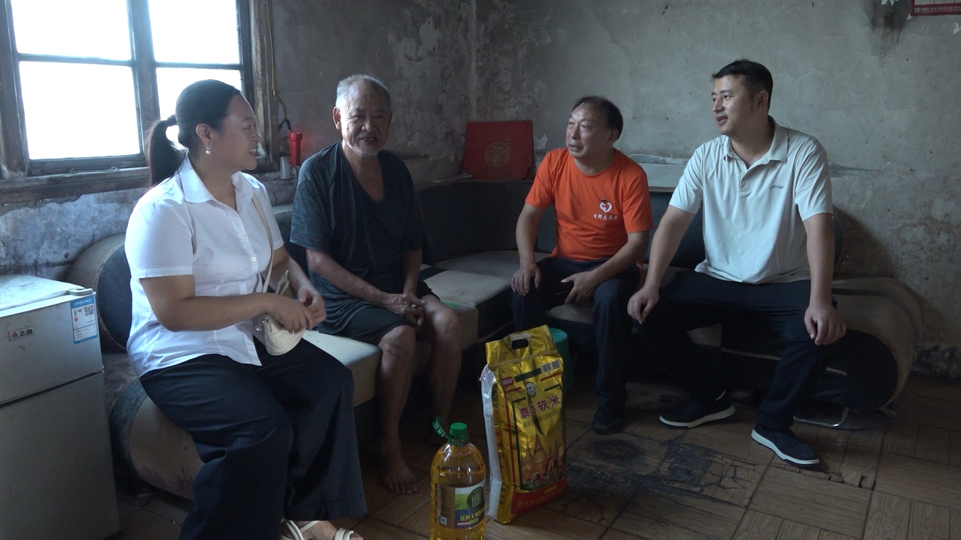 我们的节日·重阳 |蔡伦井社区：情暖重阳  敬老惠民