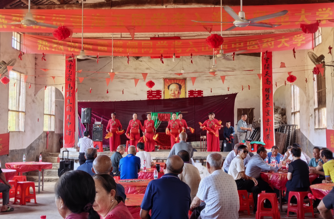 情暖重阳守初心 党群连心敬夕阳 |浩塘镇各村（社区)开展重阳节主题敬老活动
