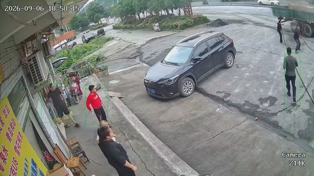 好人之城|危急时刻显担当 县商务局职工挺身而出救援起火货车