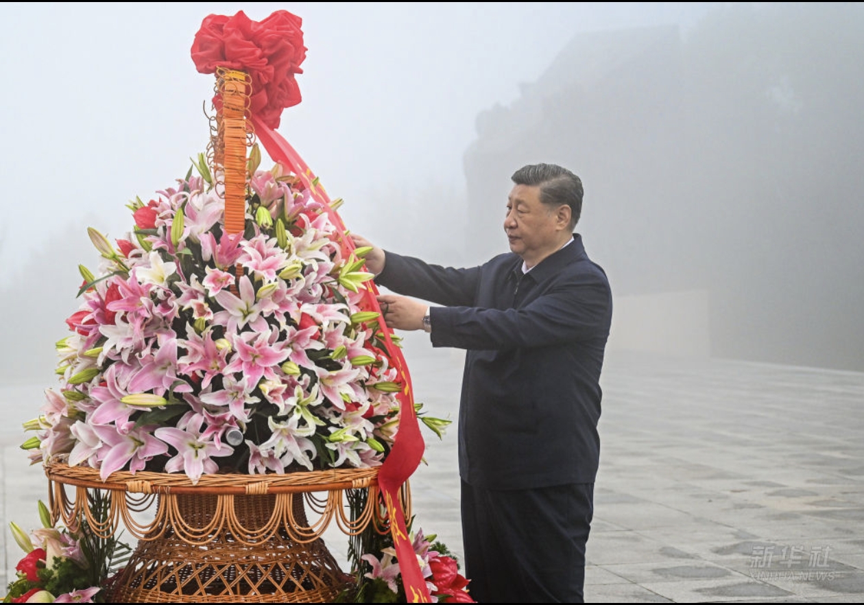 新华图讯丨习近平在山西阳泉市向抗战烈士敬献花篮并参观百团大战纪念馆